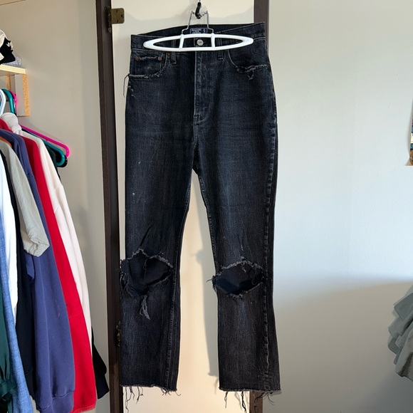 Distressed High Rise Abercrombie and Fitch Jeans - Picture 1 of 3